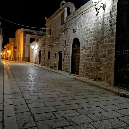 La Casa Nella Roccia *