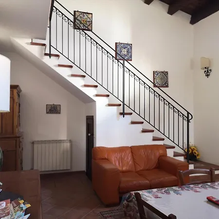 La Casa Nella Roccia *
