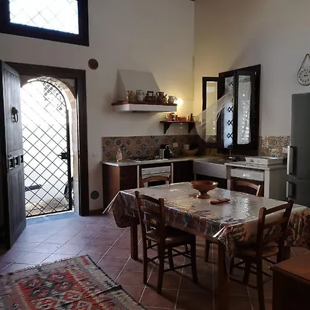 La Casa Nella Roccia * Terrasini