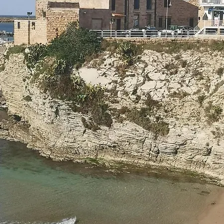 La Casa Nella Roccia